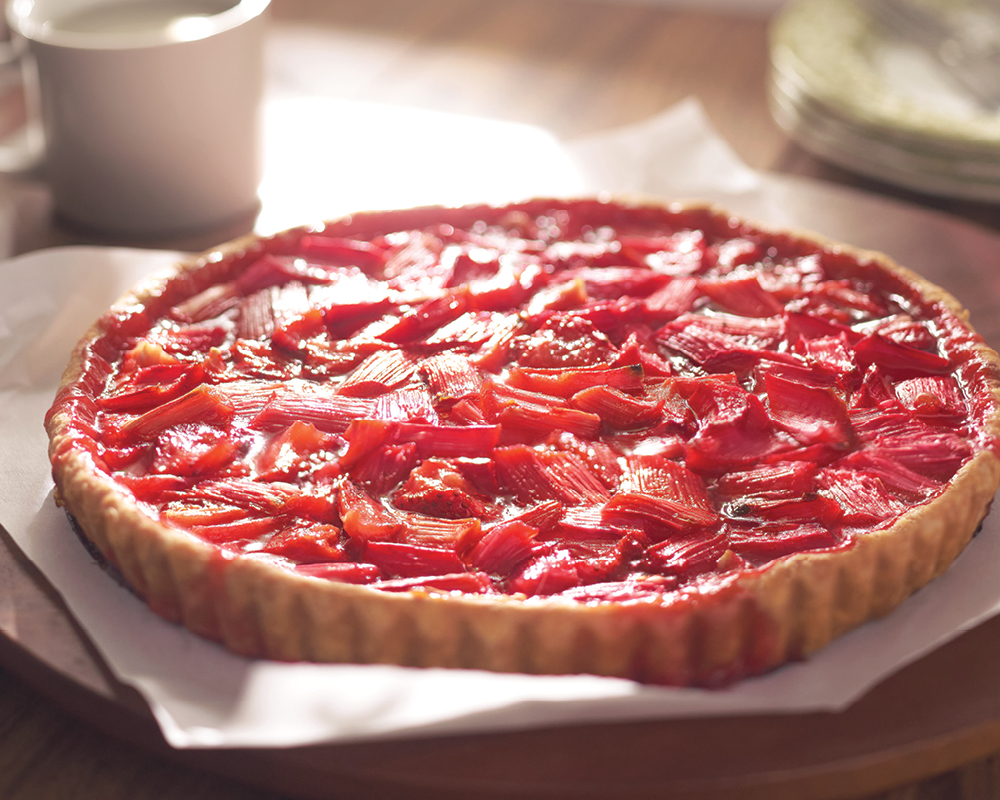 Rhubarb strawberry tart