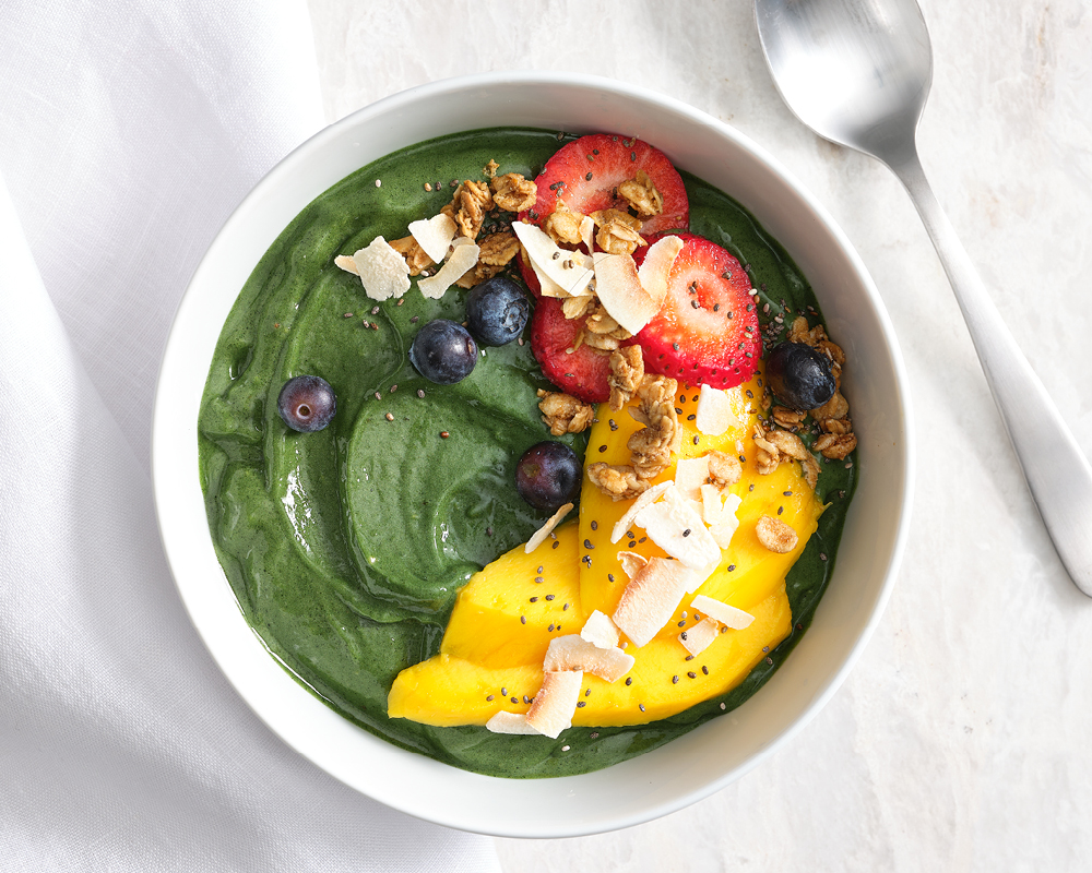 Spirulina smoothie bowl